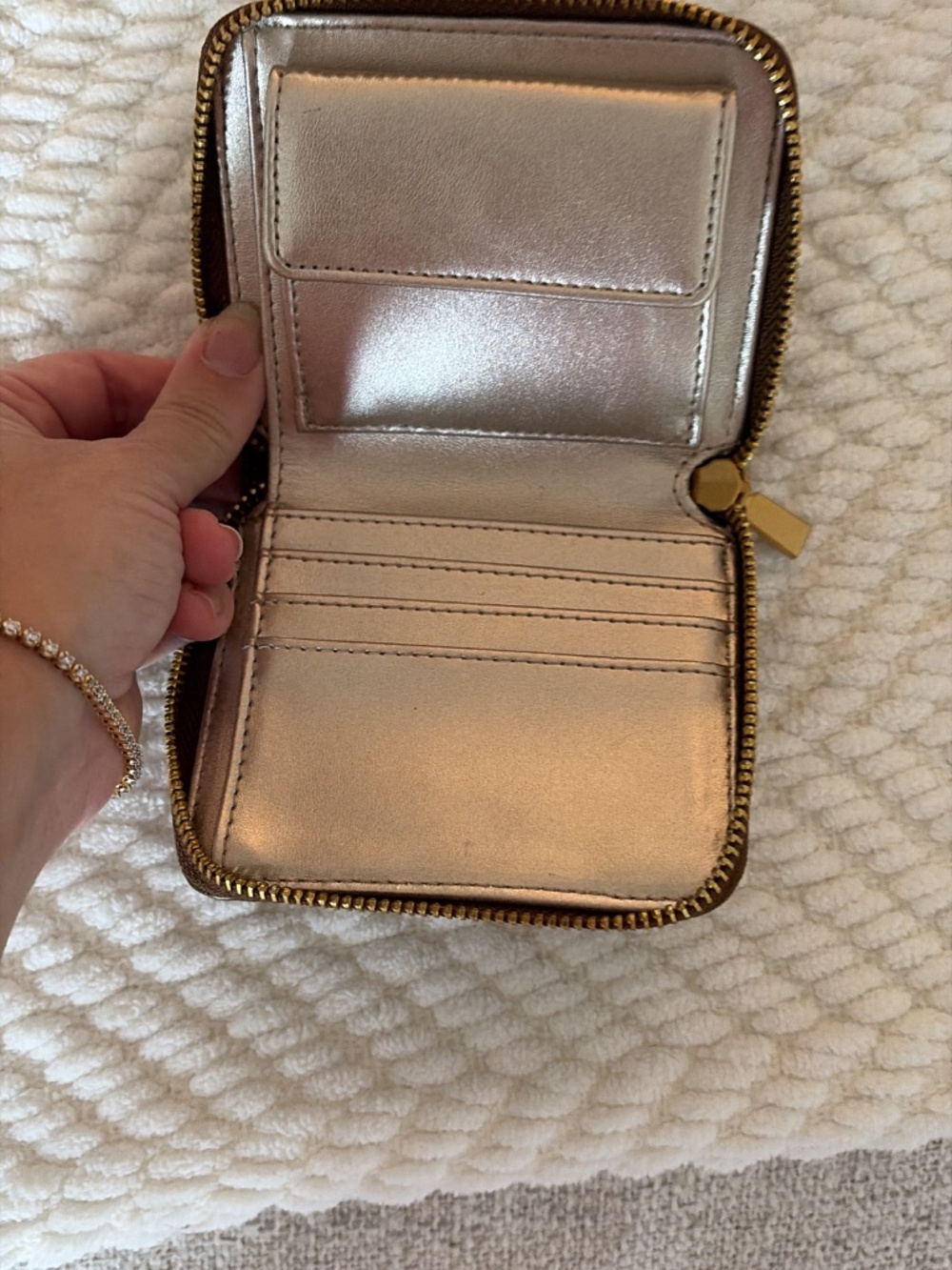 Guess wallet - Picture 2 of 2